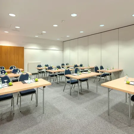 Courtyard By Marriott Hotel 4*