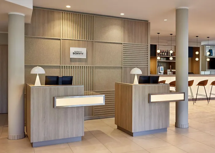 Courtyard By Marriott Szálloda 4*