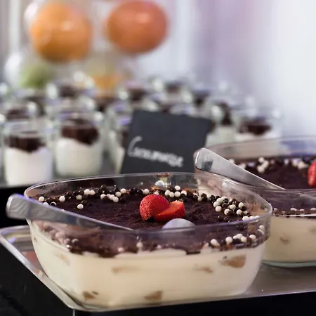 Courtyard By Marriott 호텔