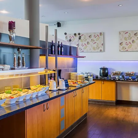 Courtyard By Marriott Dortmund