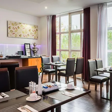 Отель Courtyard By Marriott