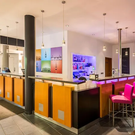 Courtyard By Marriott