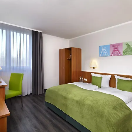 Courtyard By Marriott Hotel 4*
