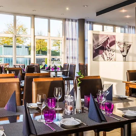 فندق Courtyard By Marriott دورتموند