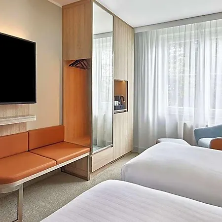 Courtyard By Marriott
