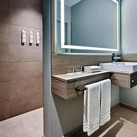 Courtyard By Marriott 4*