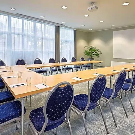 Courtyard By Marriott