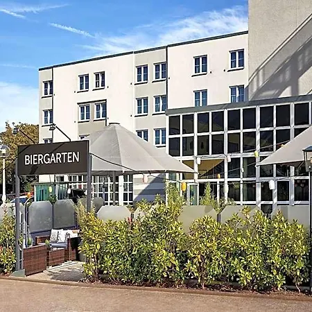 Courtyard By Marriott Hotel