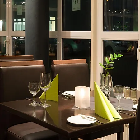 Courtyard By Marriott Отель 4*
