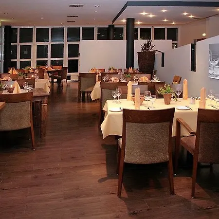 Courtyard By Marriott Отель 4*