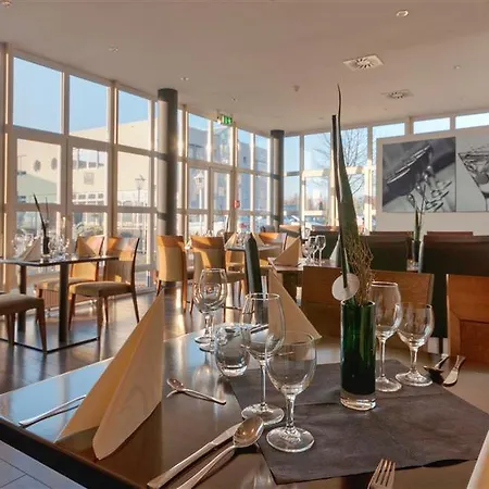 Courtyard By Marriott Hotel 4*