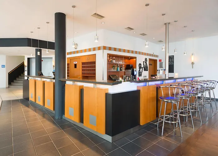 Courtyard By Marriott