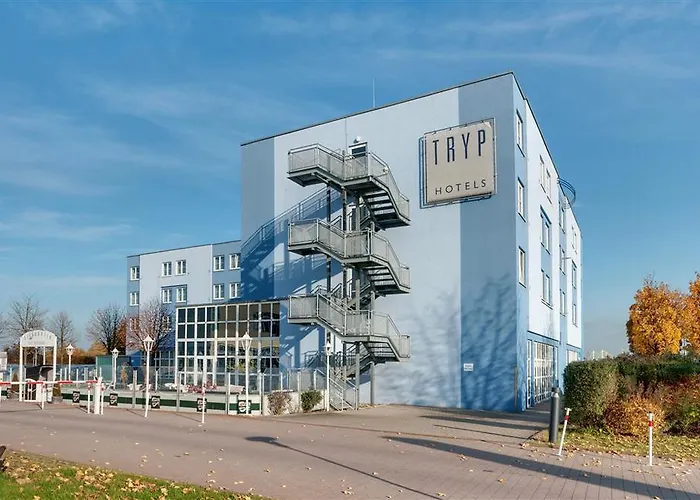 Courtyard By Marriott 4*